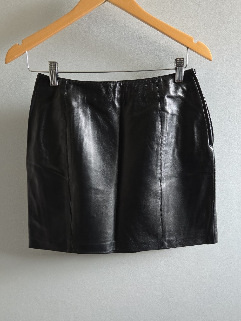 Danier Black Leather Mini Skirt Size 8